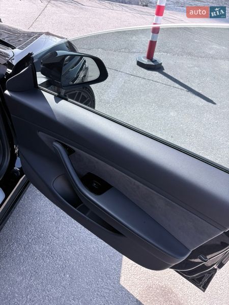 Седан Tesla Model 3 2019 в Днепре