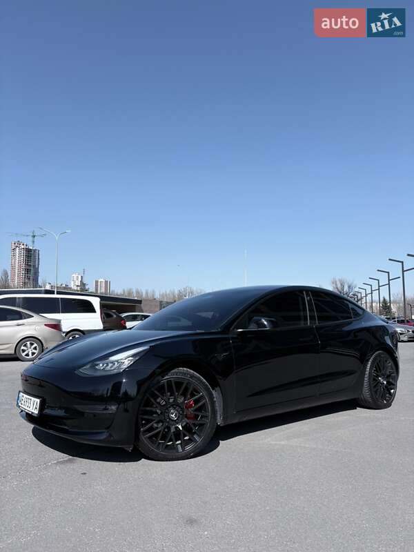 Седан Tesla Model 3 2019 в Днепре