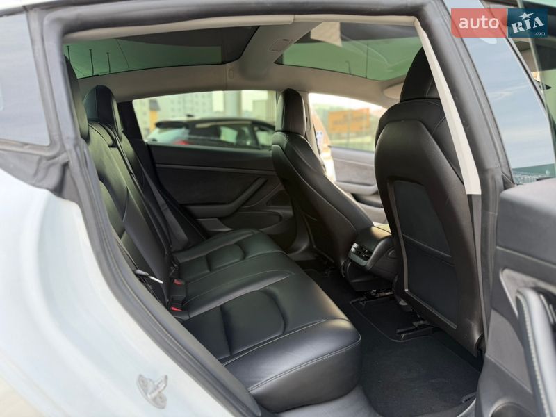 Седан Tesla Model 3 2019 в Хмельницком