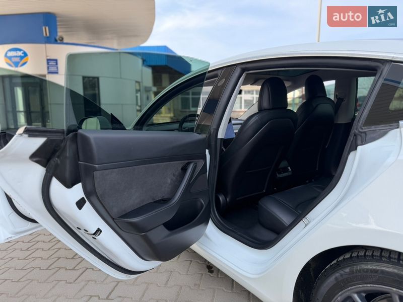 Седан Tesla Model 3 2019 в Хмельницком