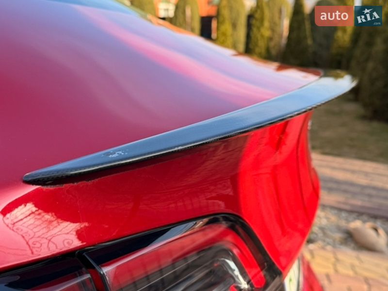 Седан Tesla Model 3 2022 в Виннице
