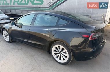 Седан Tesla Model 3 2021 в Киеве