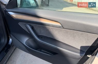 Седан Tesla Model 3 2021 в Киеве