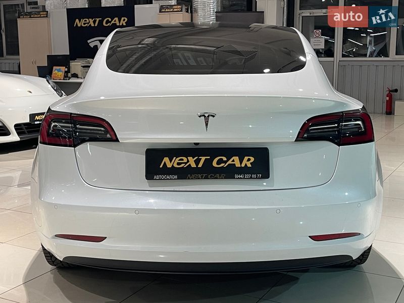 Седан Tesla Model 3 2022 в Киеве фото 7 Седан Tesla Model 3 2022 в Киеве
