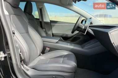 Седан Tesla Model 3 2024 в Одесі