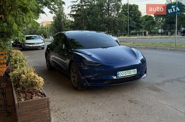 Седан Tesla Model 3 2020 в Одессе
