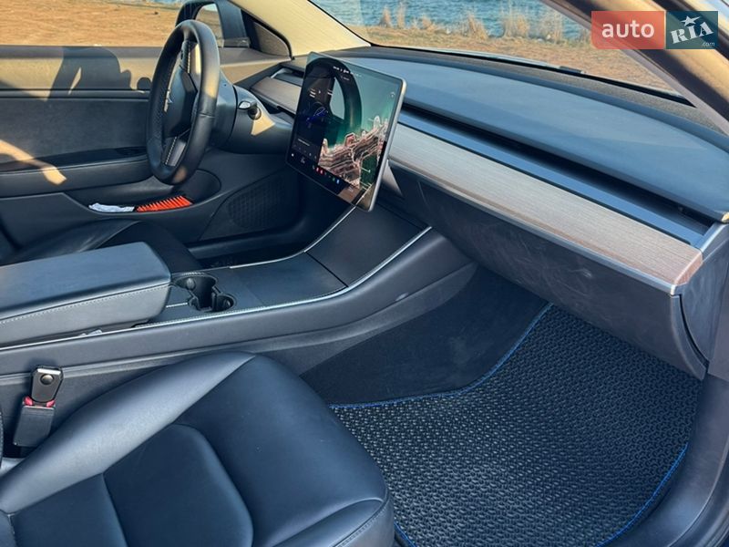 Седан Tesla Model 3 2020 в Одесі фото 19 Седан Tesla Model 3 2020 в Одесі