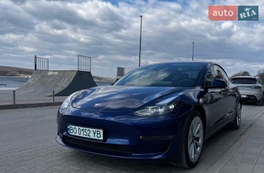 Седан Tesla Model 3 2023 в Тернополі