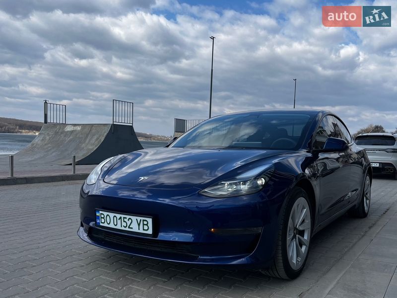 Tesla Model 3 2023