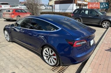 Седан Tesla Model 3 2018 в Ирпене