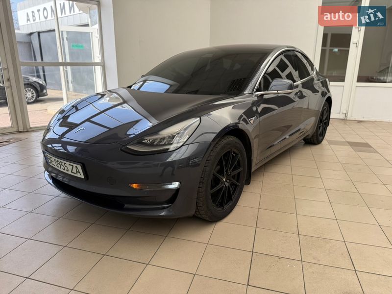 Tesla Model 3 2018