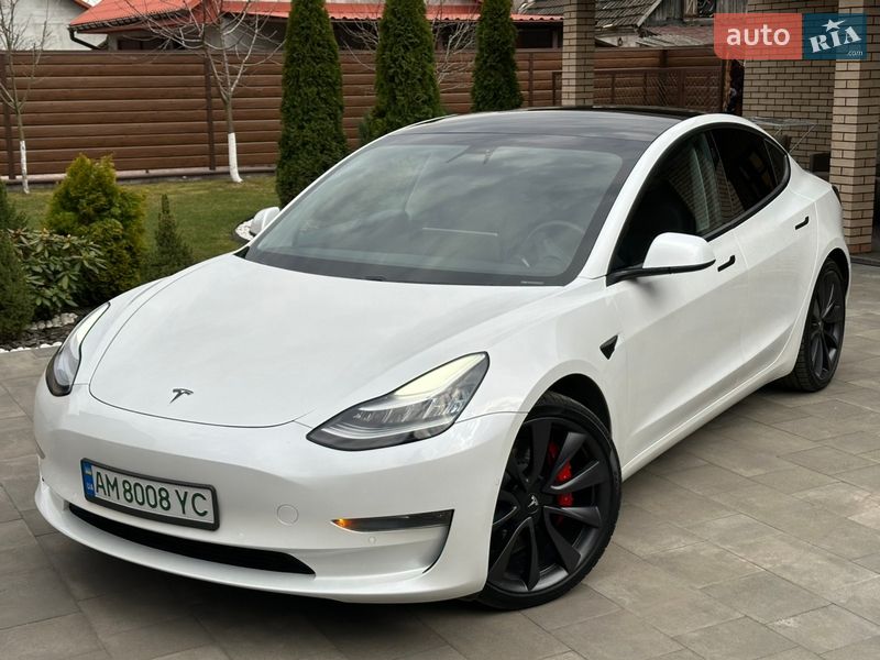 Tesla Model 3 2020