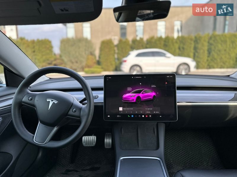 Седан Tesla Model 3 2022 в Луцке