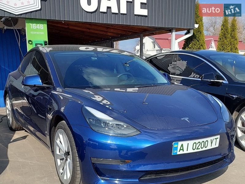 Седан Tesla Model 3 2022 в Баришівка