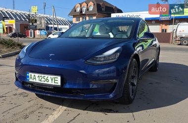 Седан Tesla Model 3 2018 в Києві