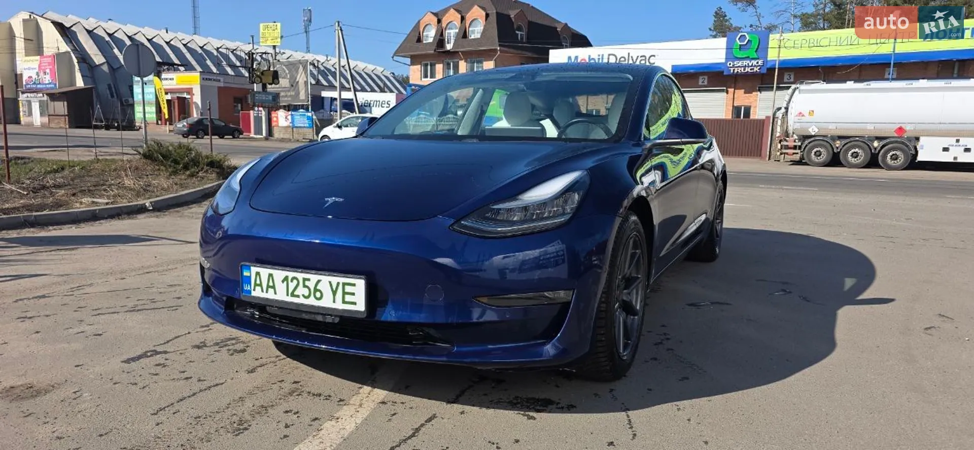 2018 Tesla Model 3 - фото 1