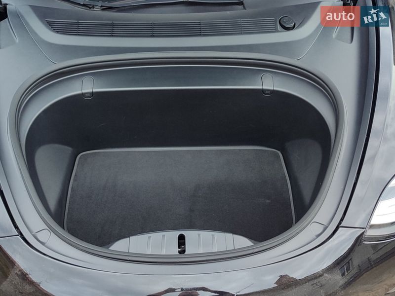 Седан Tesla Model 3 2018 в Ковеле