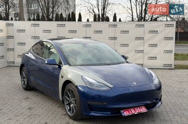 Седан Tesla Model 3 2021 в Луцке