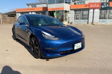 Седан Tesla Model 3 2020 в Киеве фото Седан Tesla Model 3 2020 в Киеве
