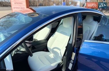 Седан Tesla Model 3 2020 в Киеве фото 8 Седан Tesla Model 3 2020 в Киеве