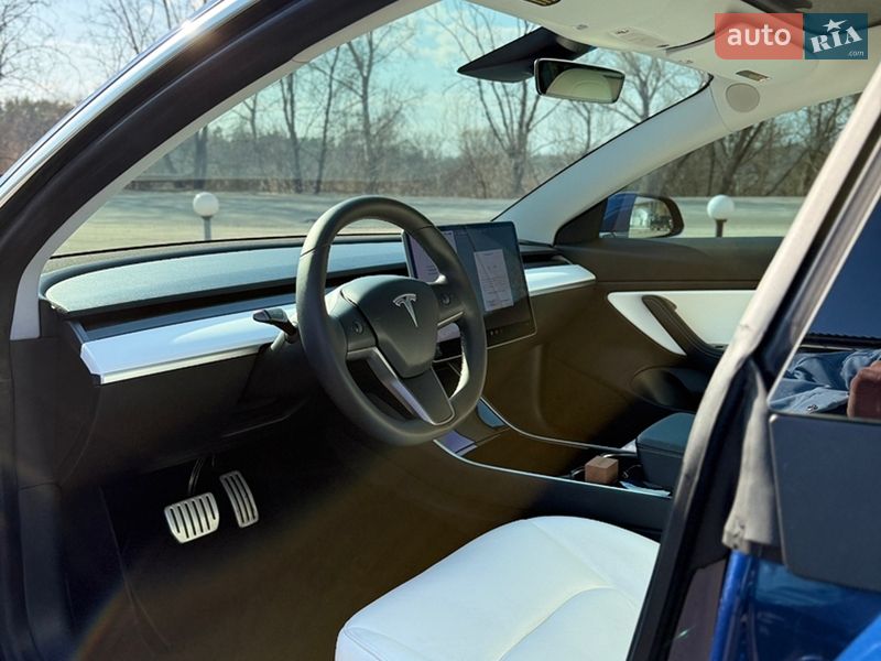 Седан Tesla Model 3 2020 в Киеве фото 14 Седан Tesla Model 3 2020 в Киеве