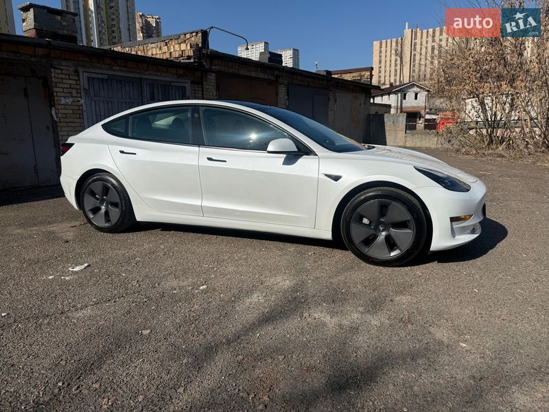 Седан Tesla Model 3 2023 в Киеве фото 20 Седан Tesla Model 3 2023 в Киеве