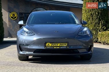 Седан Tesla Model 3 2022 в Львове