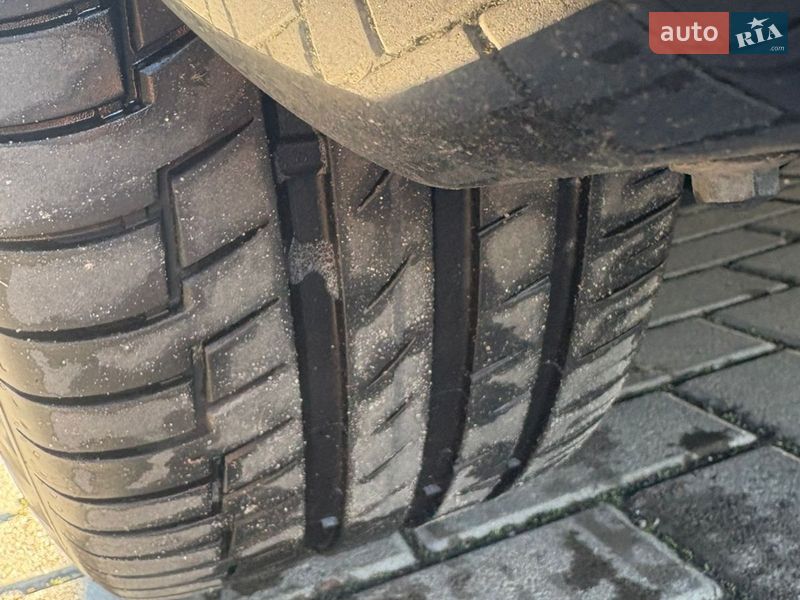 Седан Tesla Model 3 2021 в Ровно