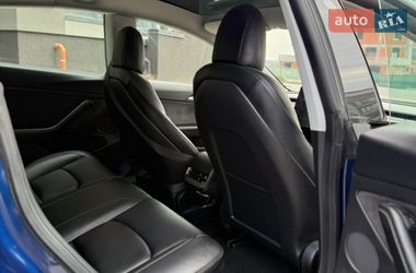 Седан Tesla Model 3 2021 в Тернополе