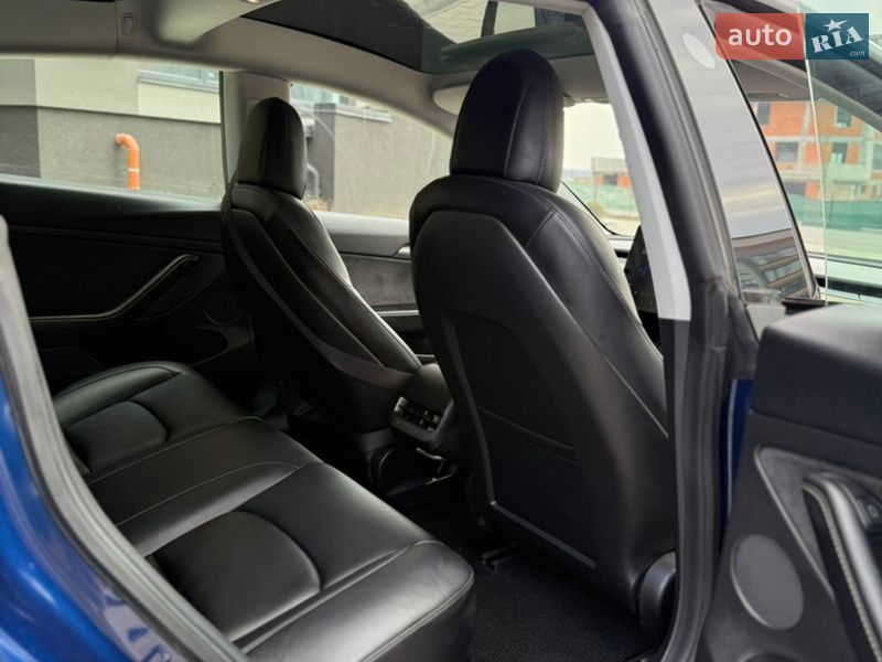 Седан Tesla Model 3 2021 в Тернополе