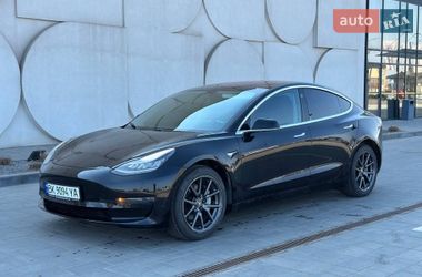 Седан Tesla Model 3 2019 в Луцке