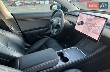 Седан Tesla Model 3 2020 в Киеве