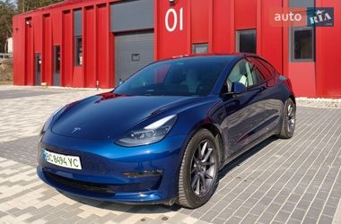 Седан Tesla Model 3 2021 в Львові