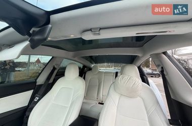 Седан Tesla Model 3 2020 в Виннице