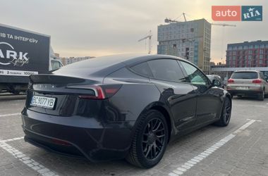 Седан Tesla Model 3 2024 в Львове