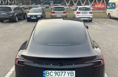 Седан Tesla Model 3 2024 в Львове