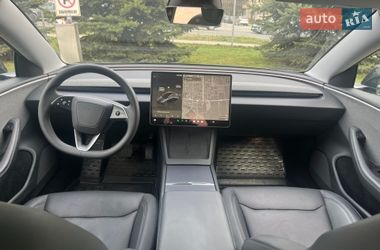 Седан Tesla Model 3 2024 в Львове
