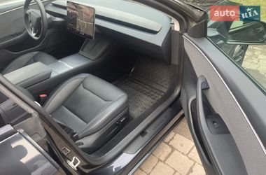 Седан Tesla Model 3 2024 в Львове