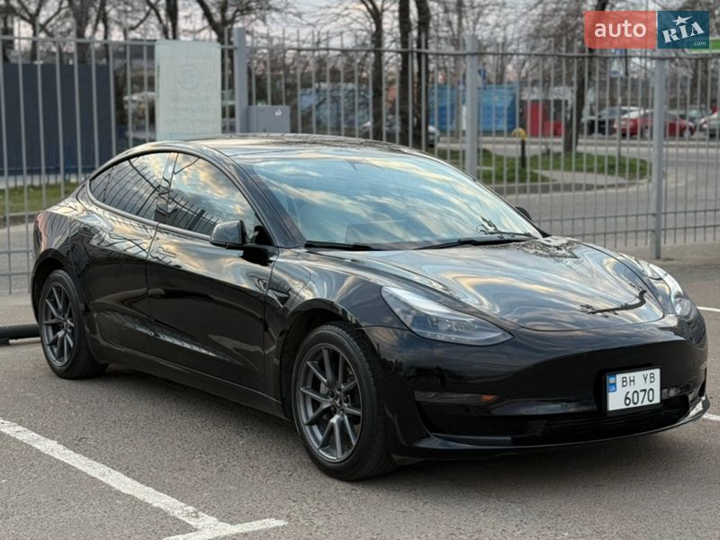 Tesla Model 3 2021