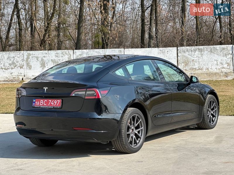 Седан Tesla Model 3 2019 в Луцьку фото 5 Седан Tesla Model 3 2019 в Луцьку
