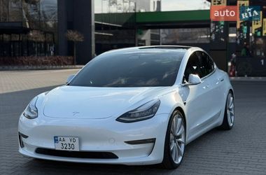 Седан Tesla Model 3 2019 в Києві