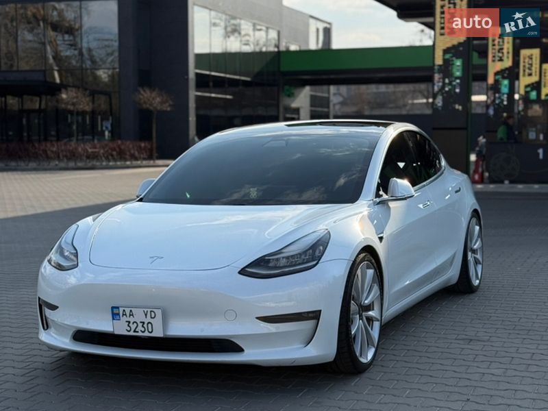 2019 Tesla Model 3, VIN 5YJ3E1EB0KF419890:plate — фото 1 (autoria)