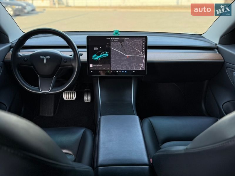 Седан Tesla Model 3 2019 в Києві