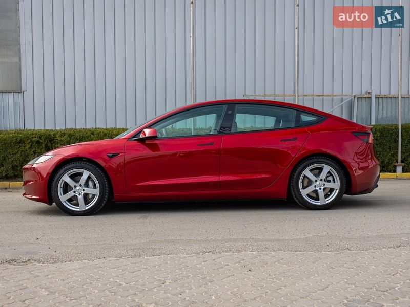 Седан Tesla Model 3 2024 в Черновцах фото 2 Седан Tesla Model 3 2024 в Черновцах