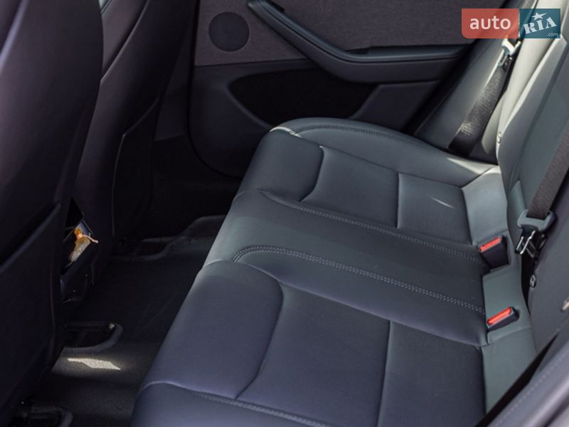 Седан Tesla Model 3 2024 в Черновцах фото 29 Седан Tesla Model 3 2024 в Черновцах