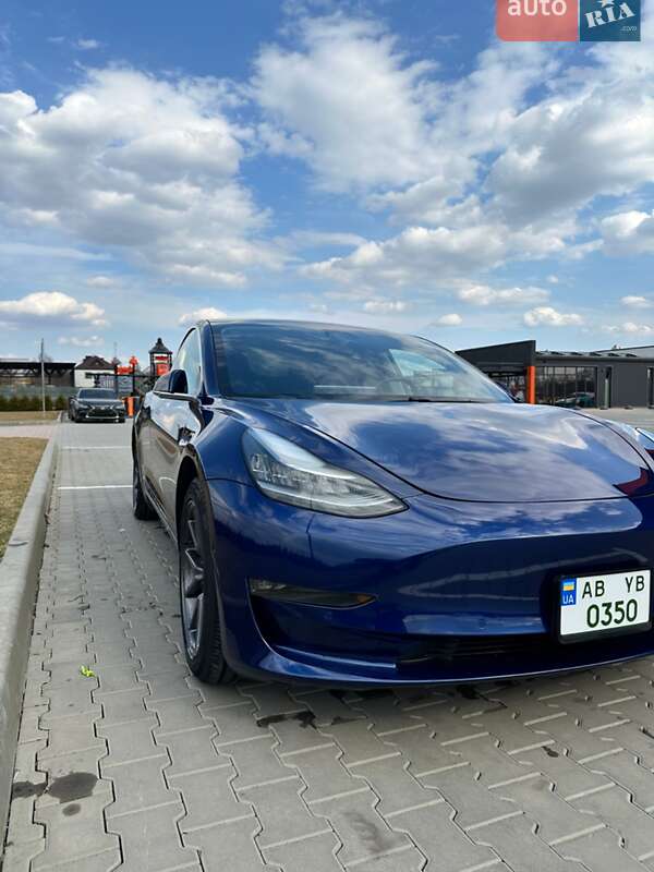 Седан Tesla Model 3 2018 в Вінниці