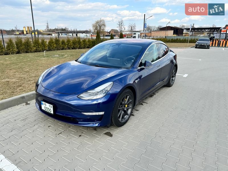 Седан Tesla Model 3 2018 в Вінниці