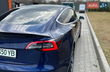 Седан Tesla Model 3 2018 в Вінниці