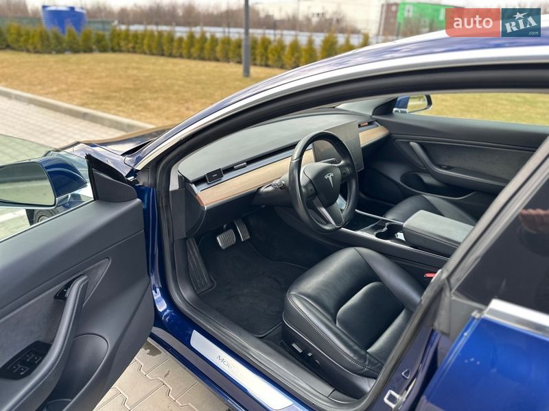 Седан Tesla Model 3 2018 в Вінниці