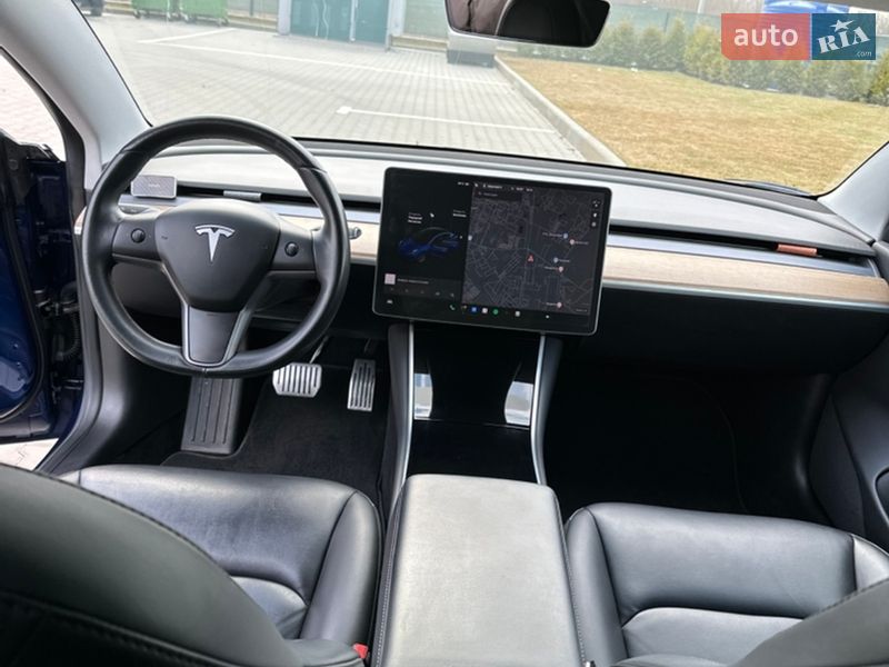 Седан Tesla Model 3 2018 в Вінниці